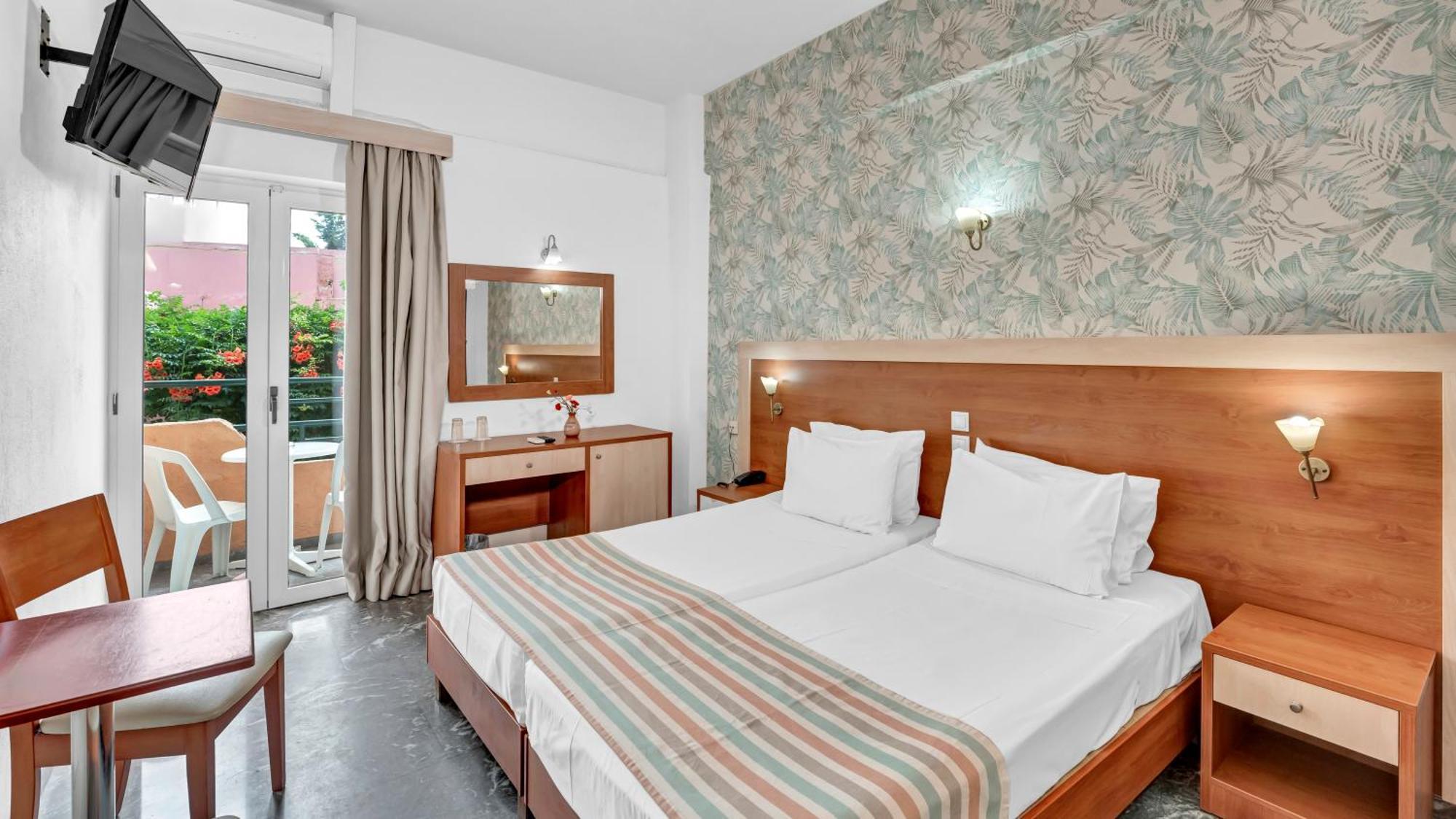 Erato Hotel Goúrnes Buitenkant foto